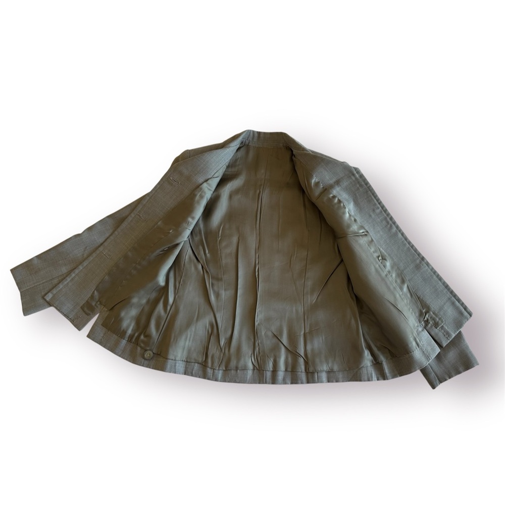 Custom-tailored Women's Suit Jacket - Picture 6 of 6